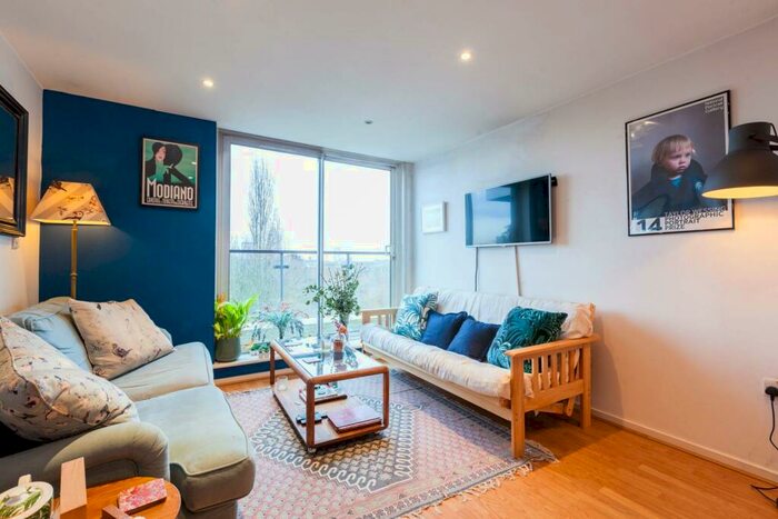 2 Bedroom Flat To Rent In Palmers Road, , Bethnal Green, London, E2