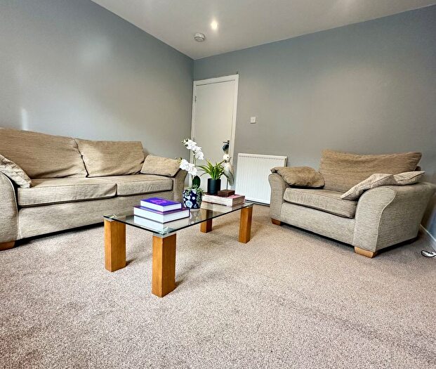 3 Bedroom Flat To Rent In Rosebery Street, Dundee, DD2