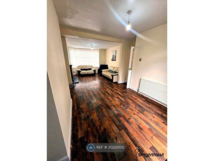 3 Bedroom Terraced House To Rent In Paxton Road, Coventry, CV6