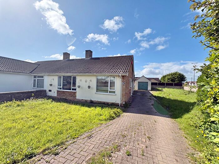 3 Bedroom Bungalow To Rent In Shellmor Avenue, Bristol, BS34