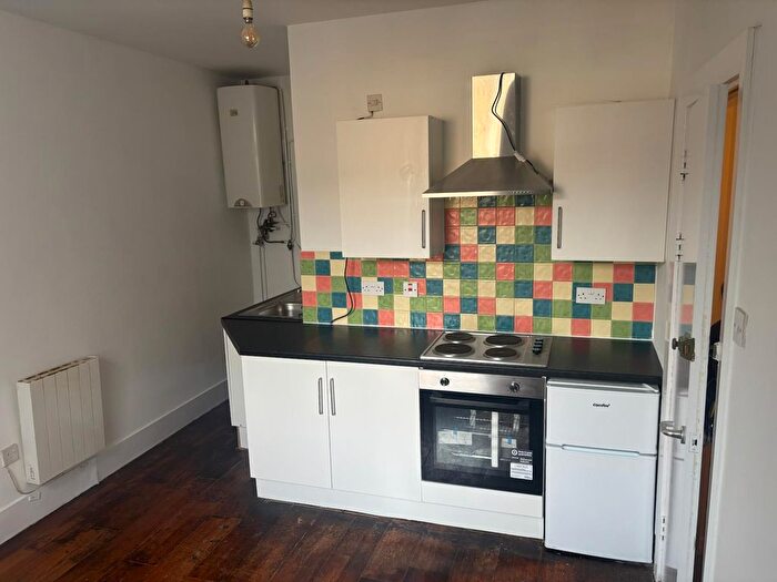 Studio To Rent In High Street, Chatham, ME4