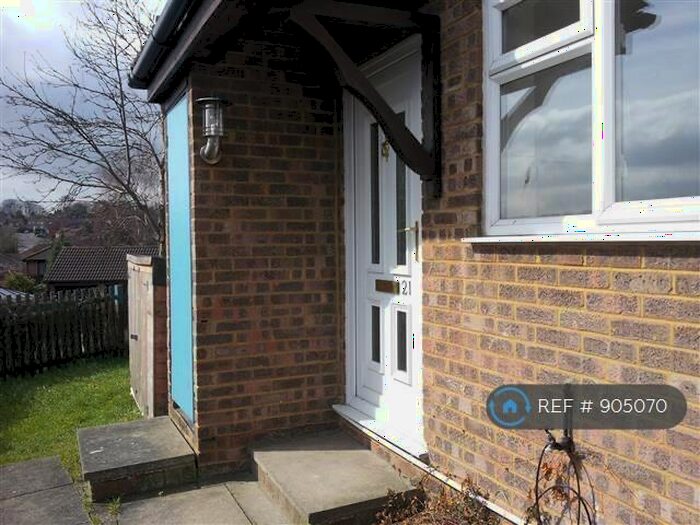 2 Bedroom Semi-Detached House To Rent In Ramillies Close, Chatham, ME5