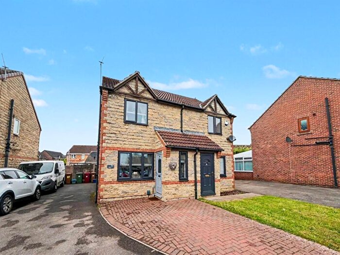 2 Bedroom House For Sale In Ivy House Court, Scunthorpe, DN16