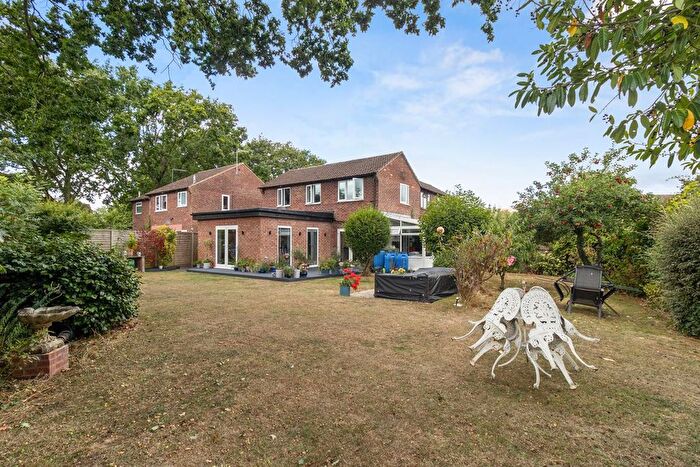 3 Bedroom Semi-Detached House For Sale In Blandford Close, Welland, Malvern, Worcestershire, WR13