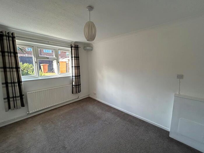 1 Bedroom Maisonette To Rent In Harms Grove, Merrow, Guildford, GU4