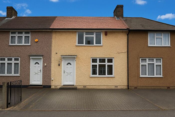 3 Bedroom Property To Rent In Basedale Road, Dagenham, RM9