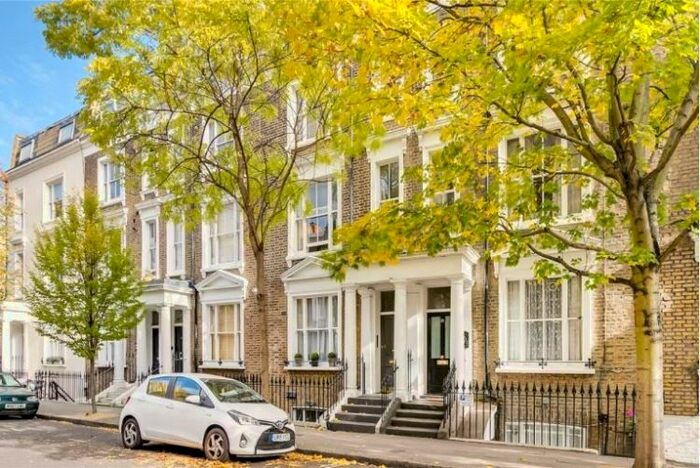 2 Bedroom Flat To Rent In Kempsford Gardens, London, SW5