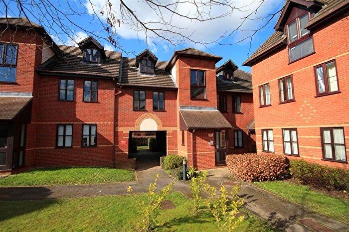 1 Bedroom Flat To Rent In Station Road, Harpenden, AL5