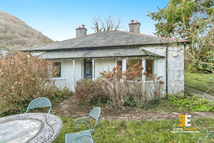 3 Bedroom Detached Bungalow For Sale In Llanbedr-y-Cennin, Conwy, LL32