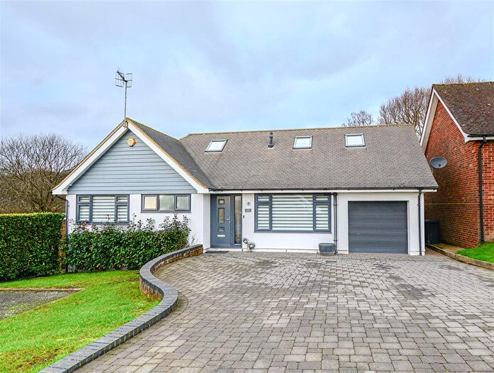 4 Bedroom Detached House For Sale In Claverham Way, Battle, TN33