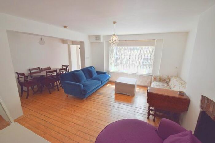 1 Bedroom Flat To Rent In Leinster Square, London, W2