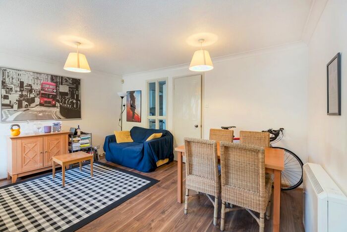 1 Bedroom Flat To Rent In Bywater Place, London, SE16