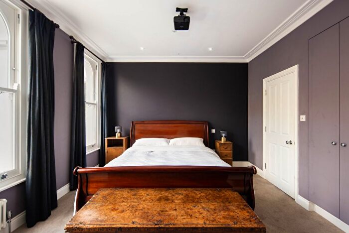 5 Bedroom Detached House For Sale In Dunlace Road, London, E5