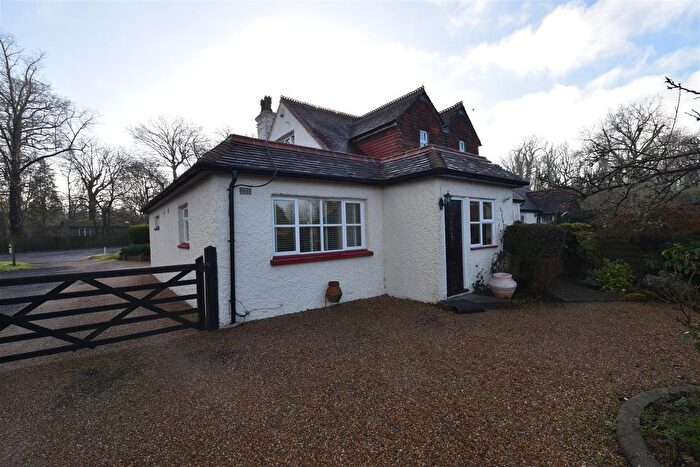 1 Bedroom Flat To Rent In Charlwood Road, Horley, RH6