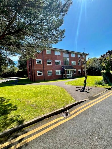 2 Bedroom Flat To Rent In Dean Park Road, Bournemouth, BH1