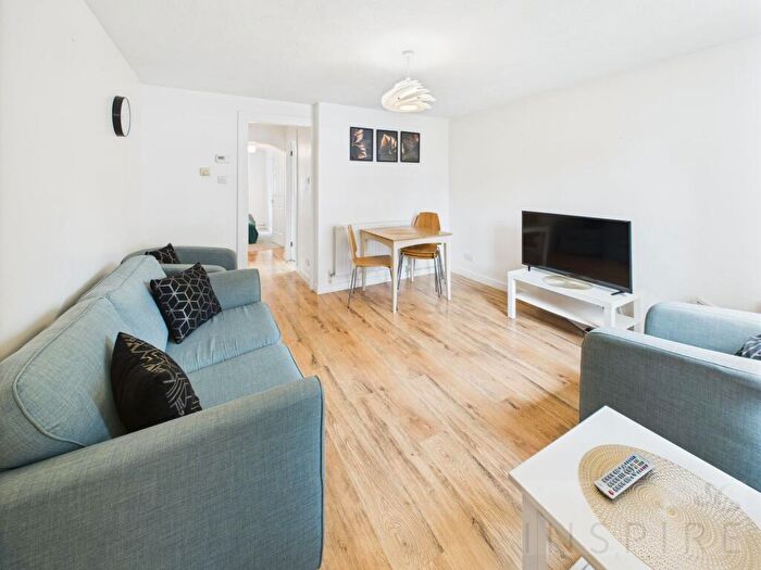 1 Bedroom Flat To Rent In Stanier Close, Maidenbower, RH10