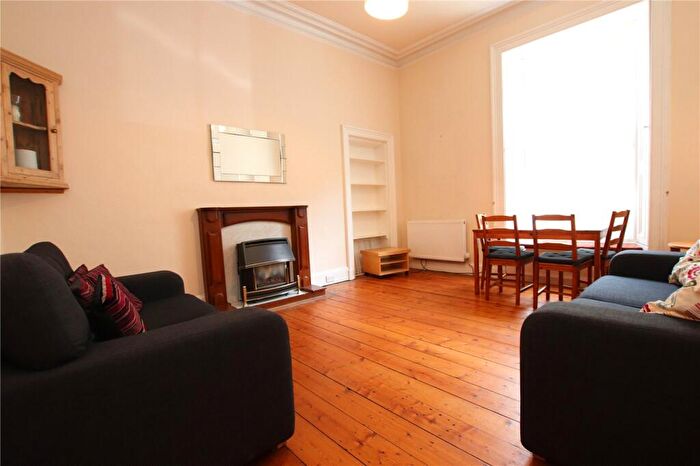 2 Bedroom Apartment To Rent In Oxford Street, Newington, Edinburgh, EH8