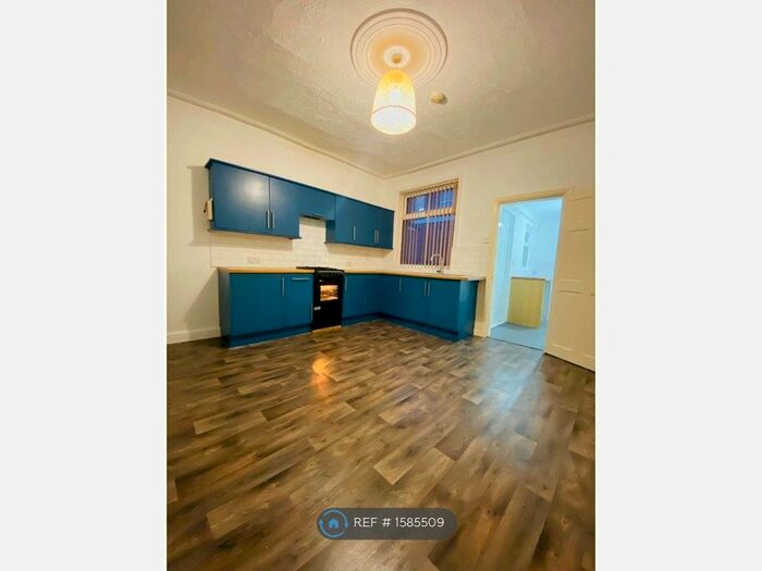 4 Bedroom Terraced House To Rent In Cross Green Lane, Cross Green, Leeds, LS9