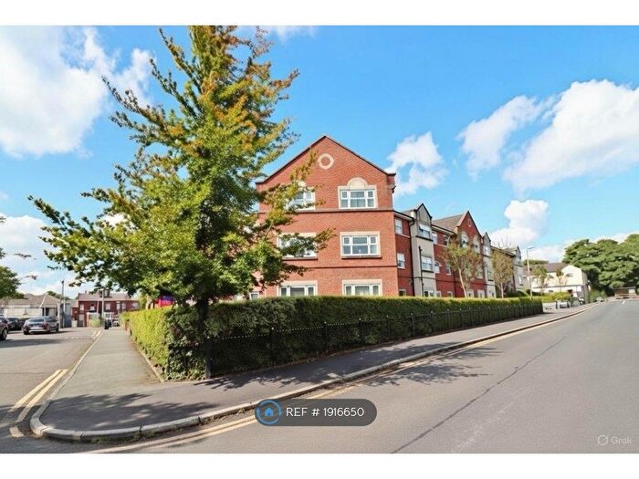 2 Bedroom Flat To Rent In Manor Fold, Worsley, Manchester, M28