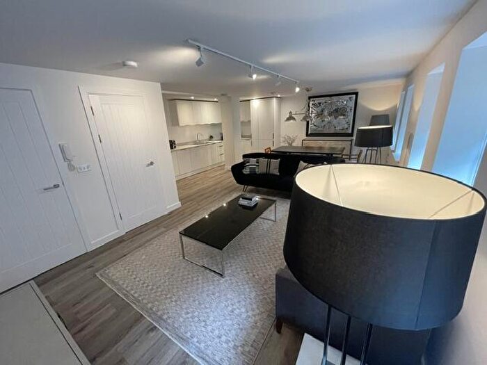 2 Bedroom Flat To Rent In Lower Brook Street, Ipswich, Suffolk, IP4