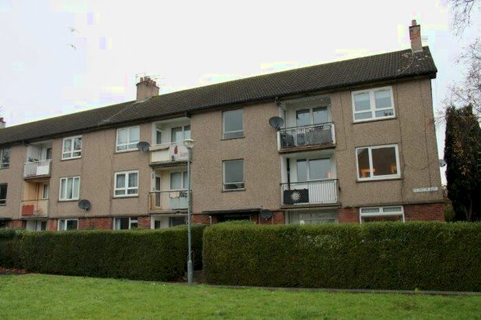 2 Bedroom Flat To Rent In Hillington Quadrant, Glasgow, G52