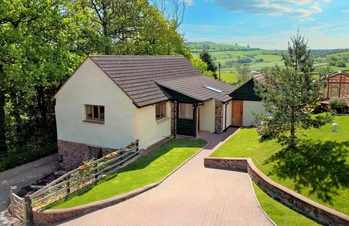 3 Bedroom Detached House For Sale In Cadeleigh, Tiverton, Devon, EX16