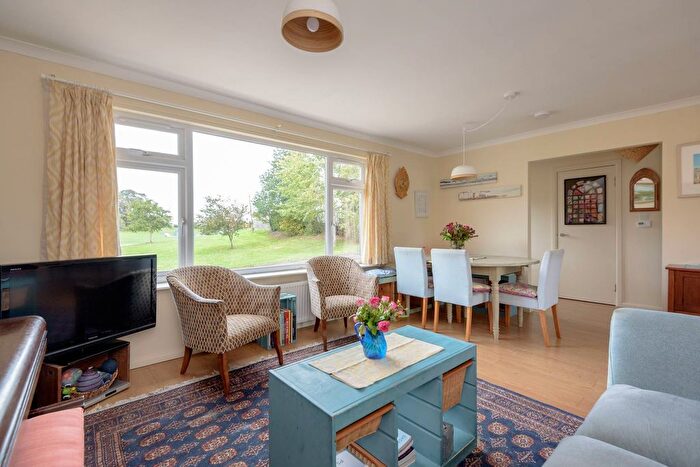 3 Bedroom Detached Bungalow For Sale In Elder Street, Dunbar, EH42