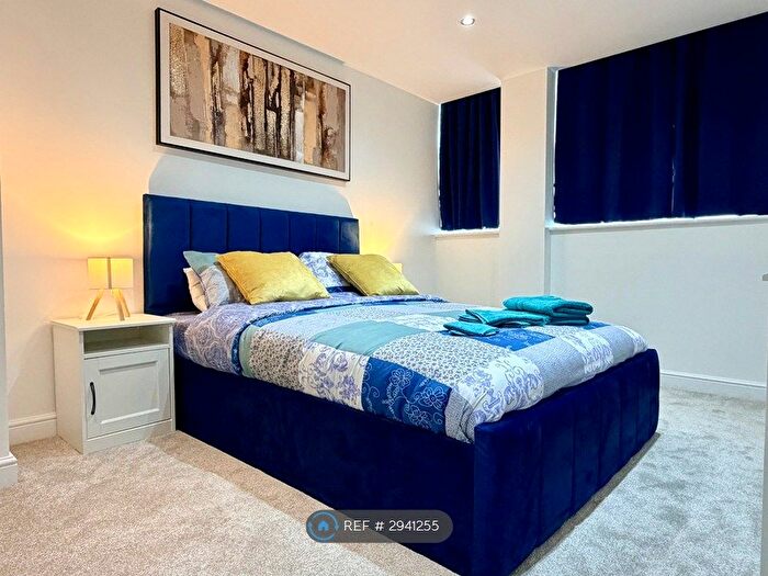 1 Bedroom Flat To Rent In York Towers, Leeds, LS9