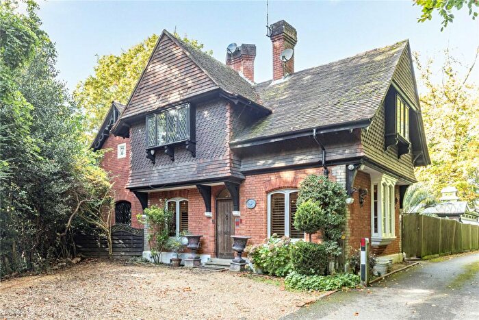 3 Bedroom Semi-Detached House For Sale In Longcross Road, Longcross, Chertsey, Surrey, KT16