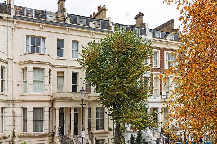 2 Bedroom Flat To Rent In Longridge Road, Earls Court, London, SW5