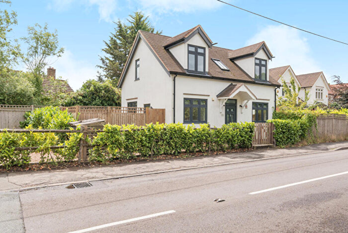 3 Bedroom Detached House For Sale In Guildford Road, Normandy, GU3