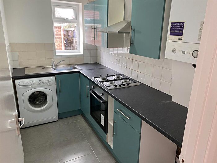 1 Bedroom Flat To Rent In Kingsley Road, Hounslow, TW3