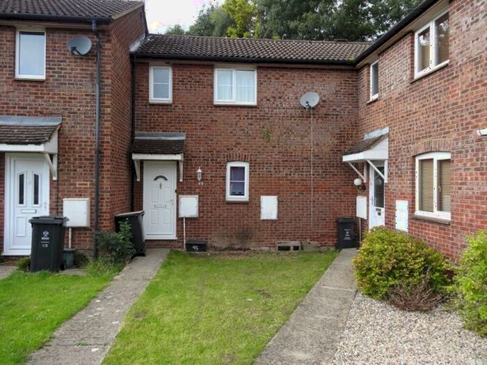 2 Bedroom Terraced House To Rent In Castle Dore, Swindon, SN5