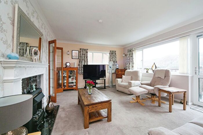 2 Bedroom Detached House For Sale In Dinerth Road, Rhos On Sea, Colwyn Bay, LL28