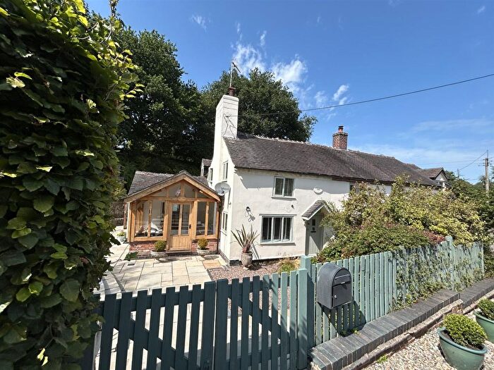 4 Bedroom Cottage For Sale In Mill Lane, Doddington, Nantwich, Cheshire, CW5