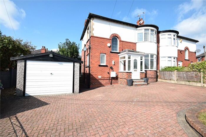 3 Bedroom Semi-Detached House To Rent In Broadway, Leeds, West Yorkshire, LS15
