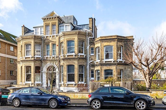 2 Bedroom Flat For Sale In Eaton Gardens, Eaton Garden Mansions, BN3