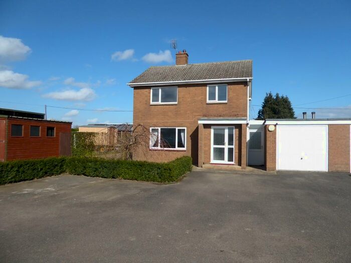 3 Bedroom Link Detached House To Rent In Austendyke Road, Weston Hills, PE12