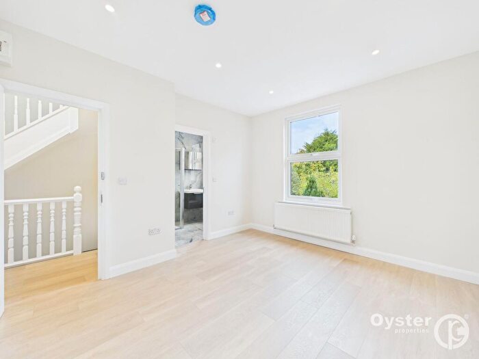 3 Bedroom Flat To Rent In Vaughan Road, Harrow, HA1