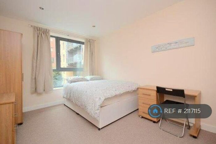 2 Bedroom Flat To Rent In West One Plaza, Sheffield, S3
