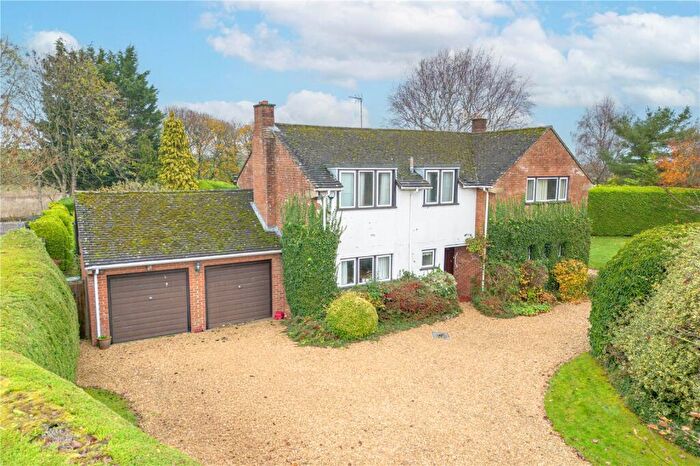 5 Bedroom Detached House For Sale In Mixon Close, Etchilhampton, Devizes, Wiltshire, SN10