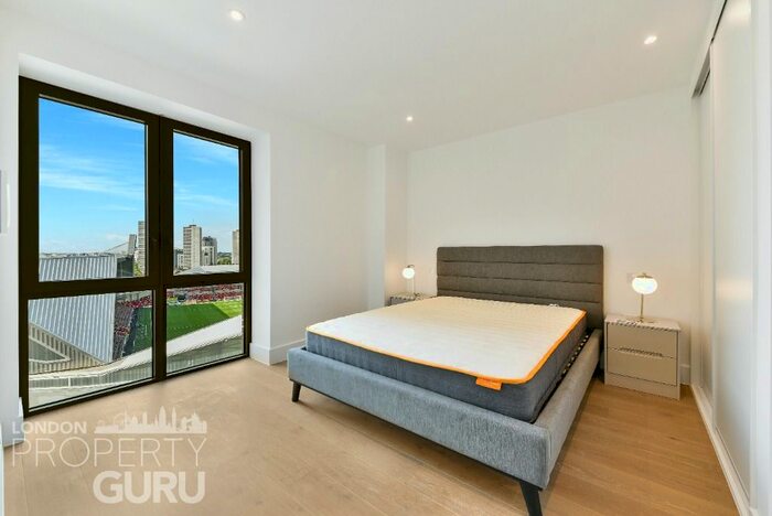 2 Bedroom Flat To Rent In Capital Interchange Way, London, TW8