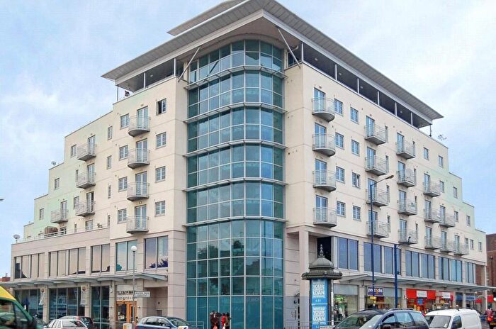 2 Bedroom Apartment To Rent In Station Road, Edgware, HA8