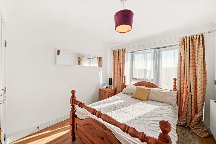 1 Bedroom Flat For Sale In Cerise Court, Drinkwater Road, Harrow, HA2
