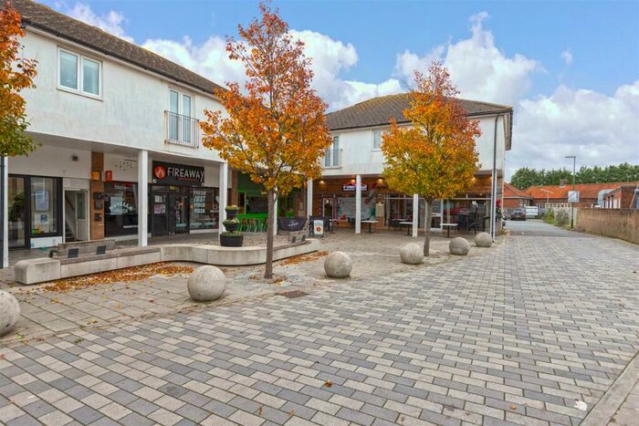 2 Bedroom House To Rent In Queensway, Lancing, BN15