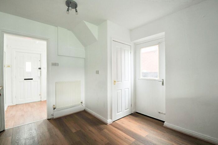 3 Bedroom Town House To Rent In Bed House – Dorchester Road, Swinton, M27