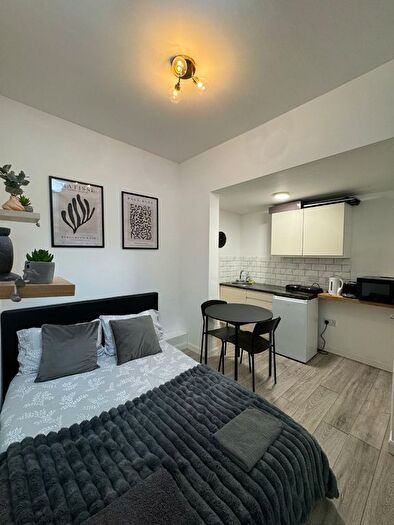 Studio To Rent In Camden High Street, NW1