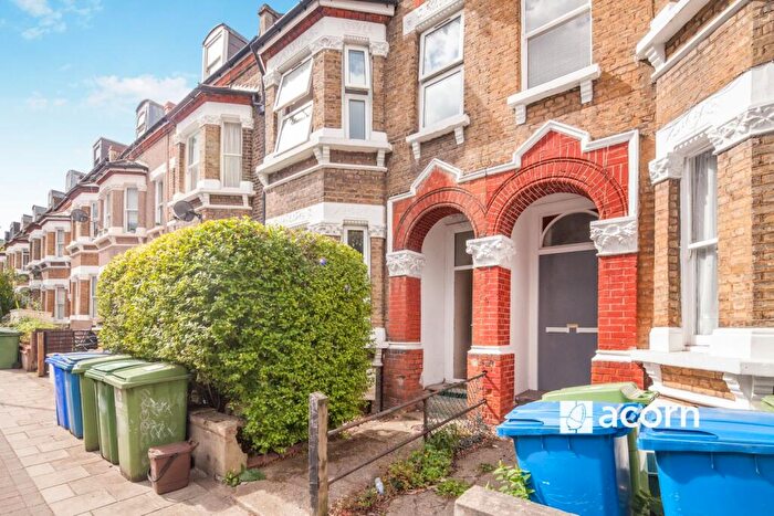 6 Bedroom Terraced House To Rent In Shenley Road London, SE5