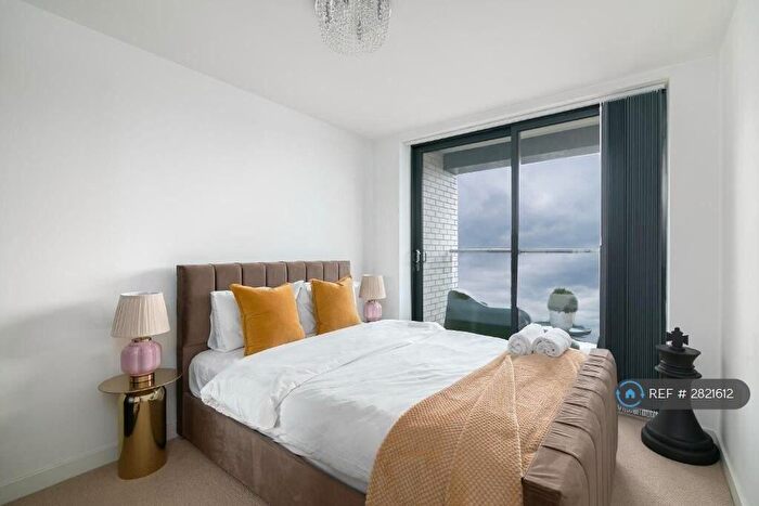 2 Bedroom Penthouse To Rent In Commercial St, London, E1