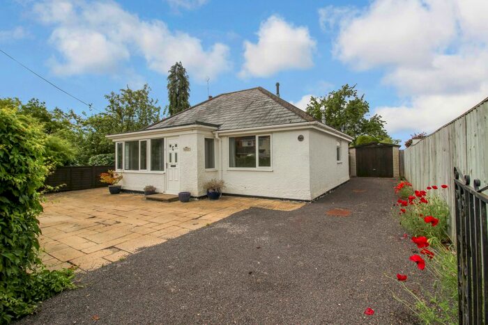 2 Bedroom Detached Bungalow To Rent In Draycott Road, Chiseldon, Swindon, SN4